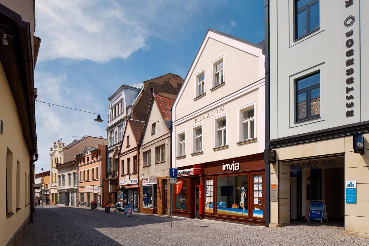 Dvůr Králové nad Labem Penzion Na Namesti מראה חיצוני תמונה